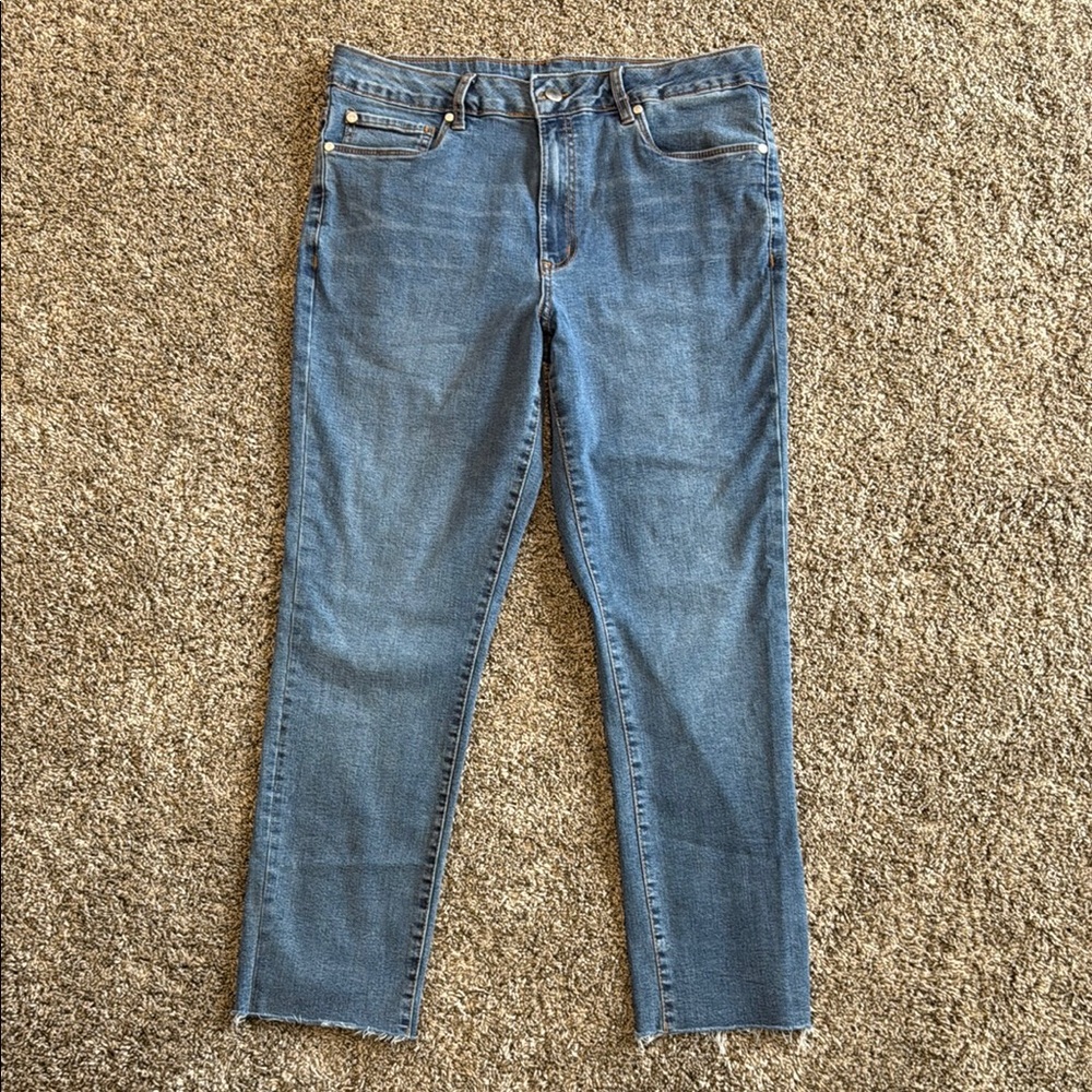 Tahari Blue Straight Leg Mid Rise Jeans Size 16/33